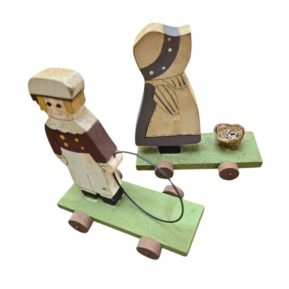 Vintage Sweet Lavender Wooden Pilgrim‎ Girl Boy Rolling Toys Decor